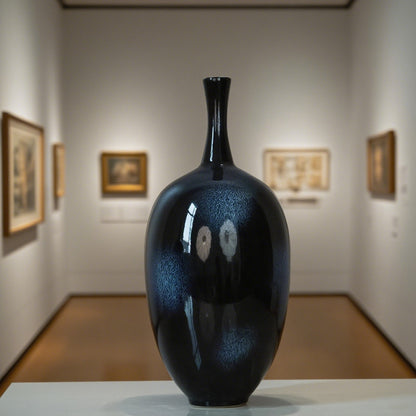 Modern Ceramic Vase – Minimalist Elegant Home Decor
