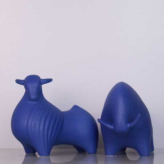 Modern Farm Animal Figurines – Cow & Sheep Decorative Sculptures