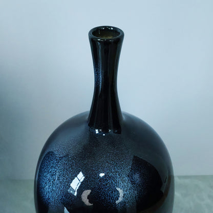 Modern Ceramic Vase – Minimalist Elegant Home Decor